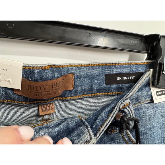 Judy Blue Women's End Game Hi-Rise Tummy Control Skinny Jeans Raw hem size 15/32 - Picture 7 of 8